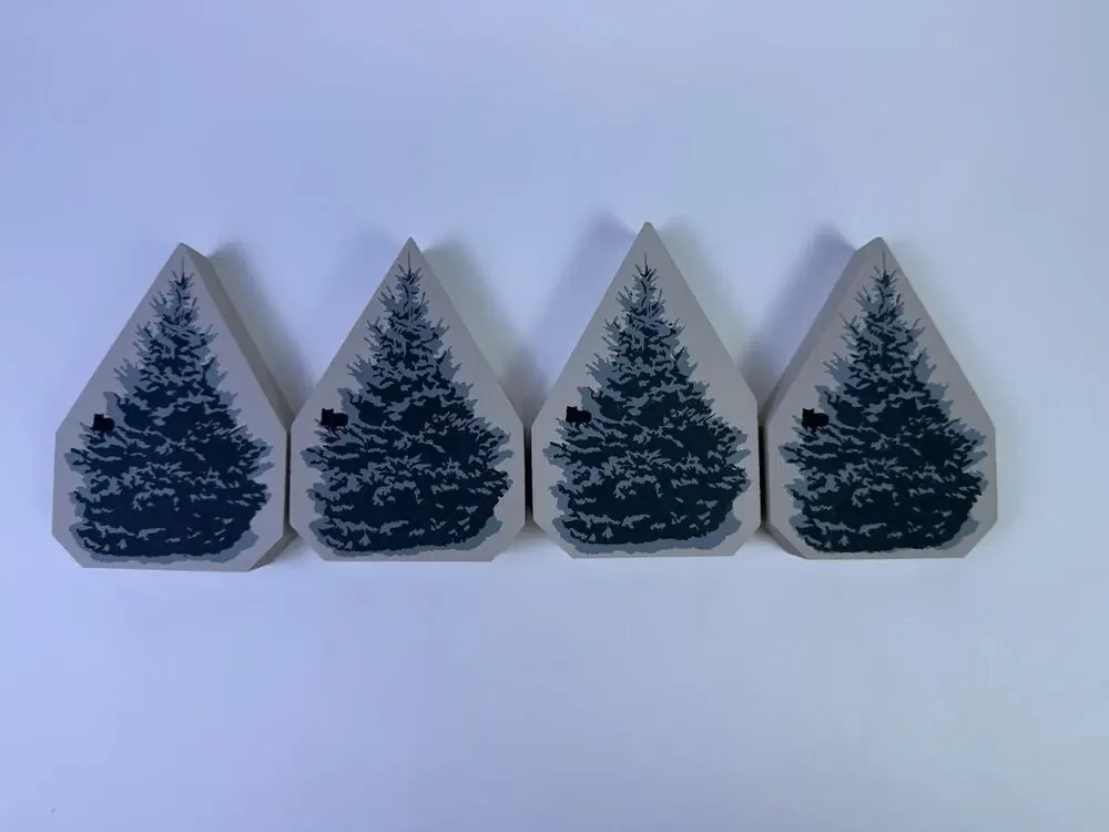 Cat’s Meow Set Of 4 Blue Spruce Wooden Village Accessory Winter Christmas Scene